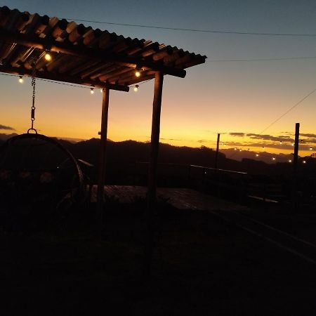 Caparaó Velho Chales Por Do Sol מראה חיצוני תמונה